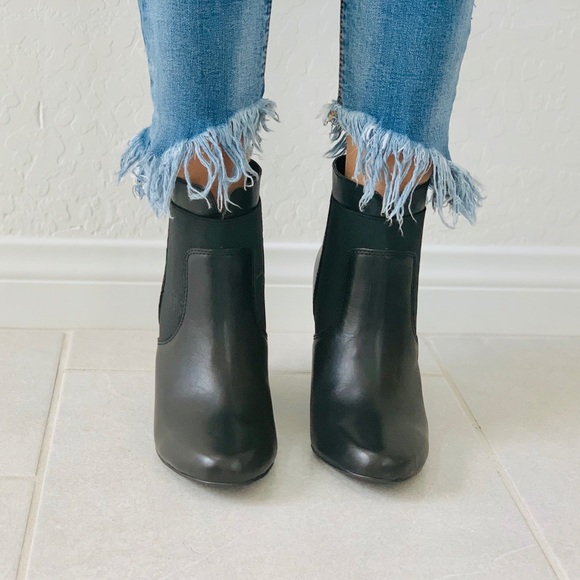 NIB Black Distressed Leather Wedge Ankle Bootie - Picture 4 of 7